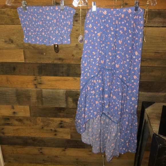 Two piece set - Picture 2 of 2